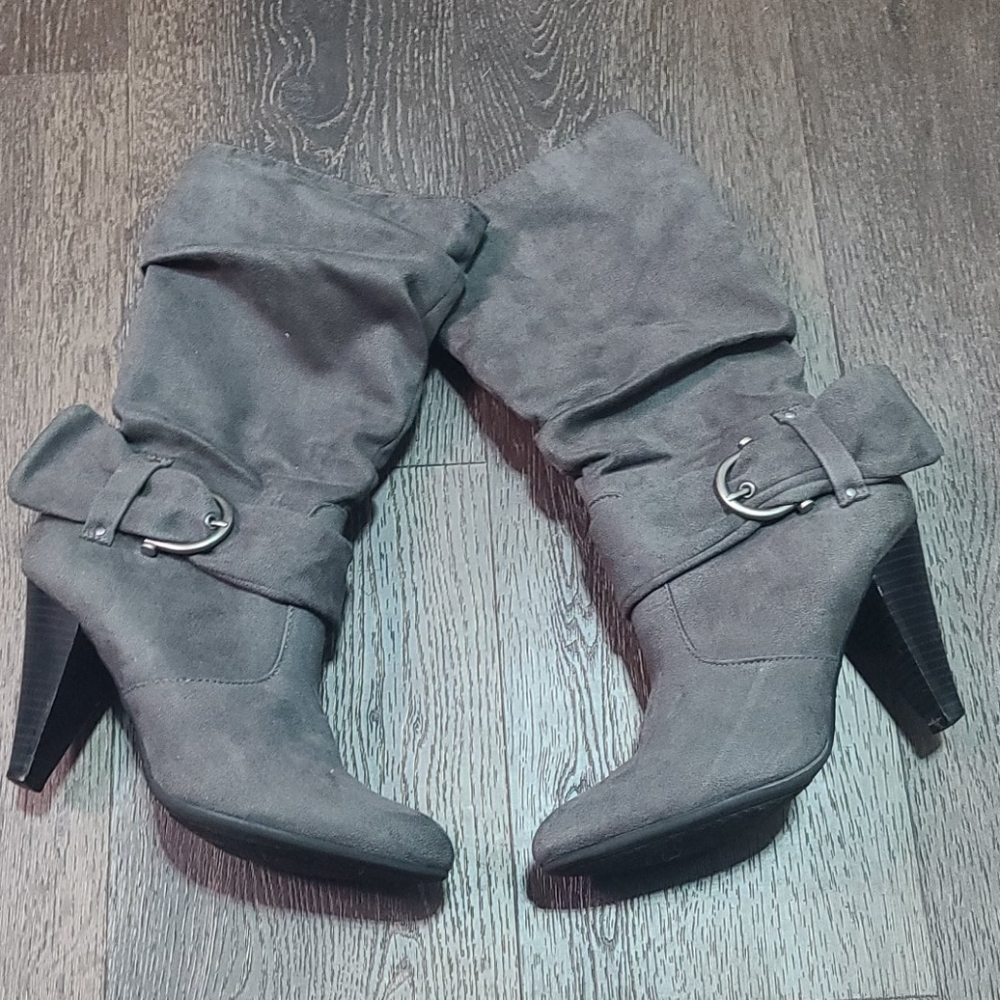 Women's Boots - Picture 3 of 4